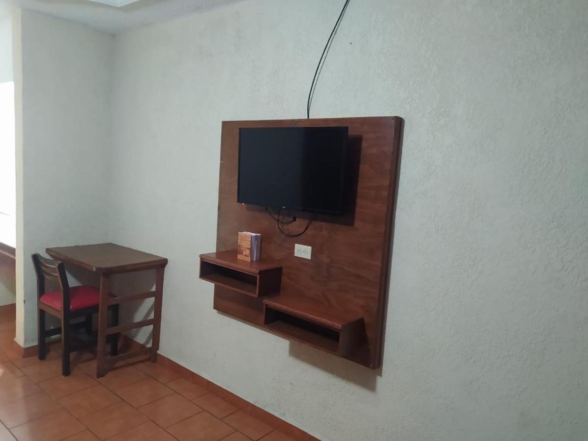 Hotel Posada Del Rey Matamoros  Buitenkant foto