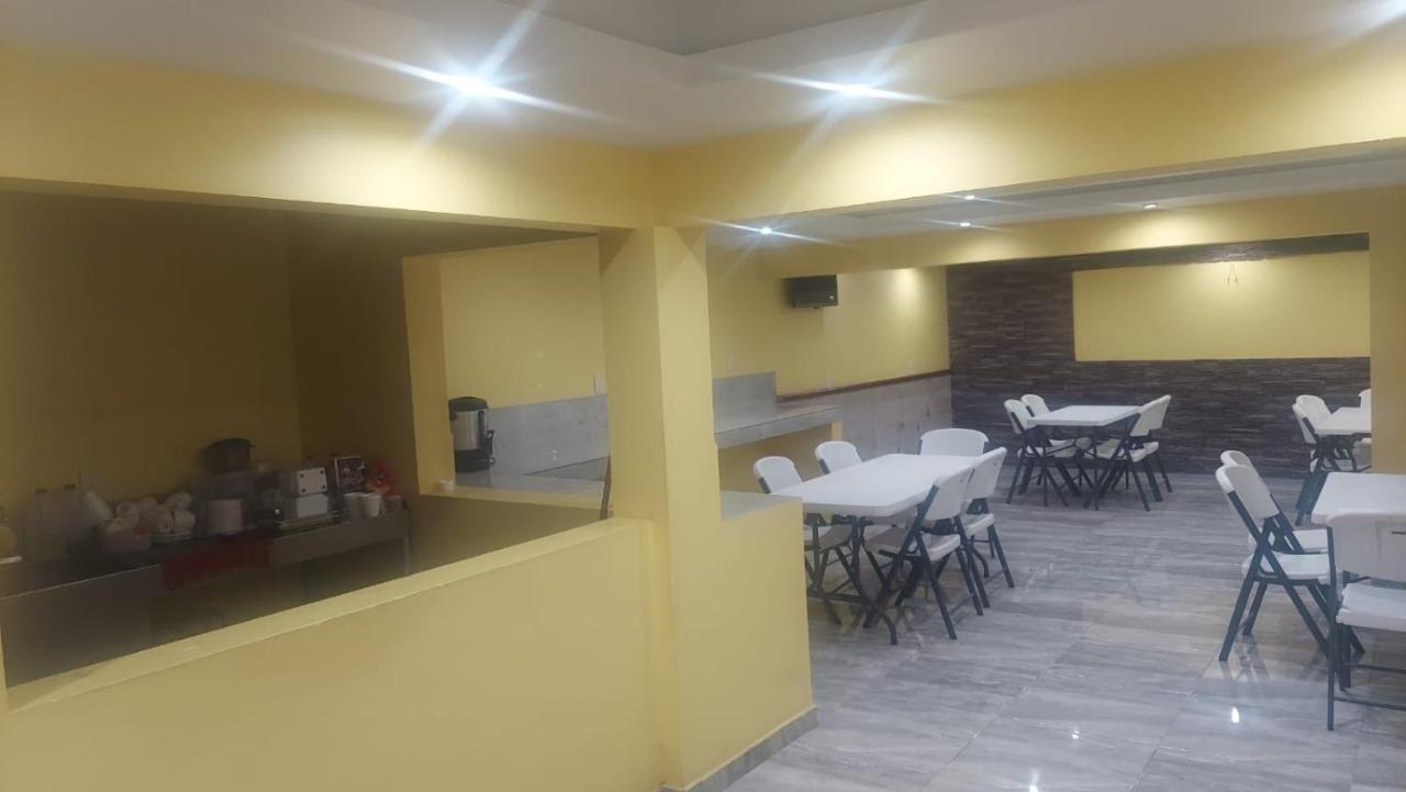 Hotel Posada Del Rey Matamoros  Buitenkant foto