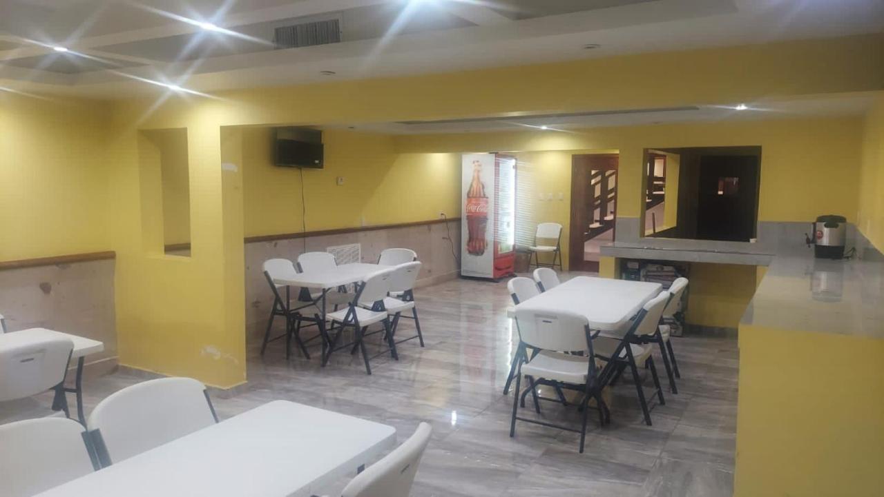 Hotel Posada Del Rey Matamoros  Buitenkant foto
